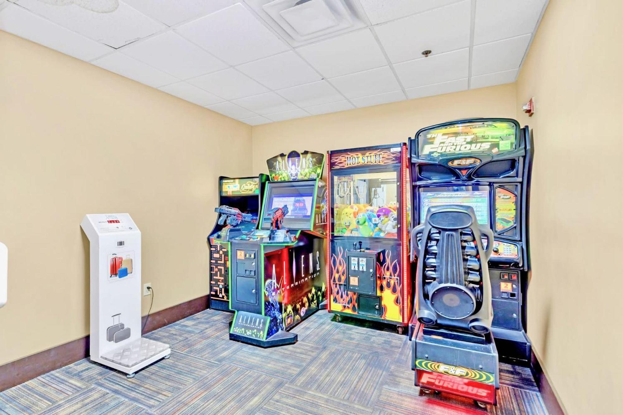 1Br Condo - Two Queens Arcade Pool - Near Disney Orlando Ngoại thất bức ảnh
